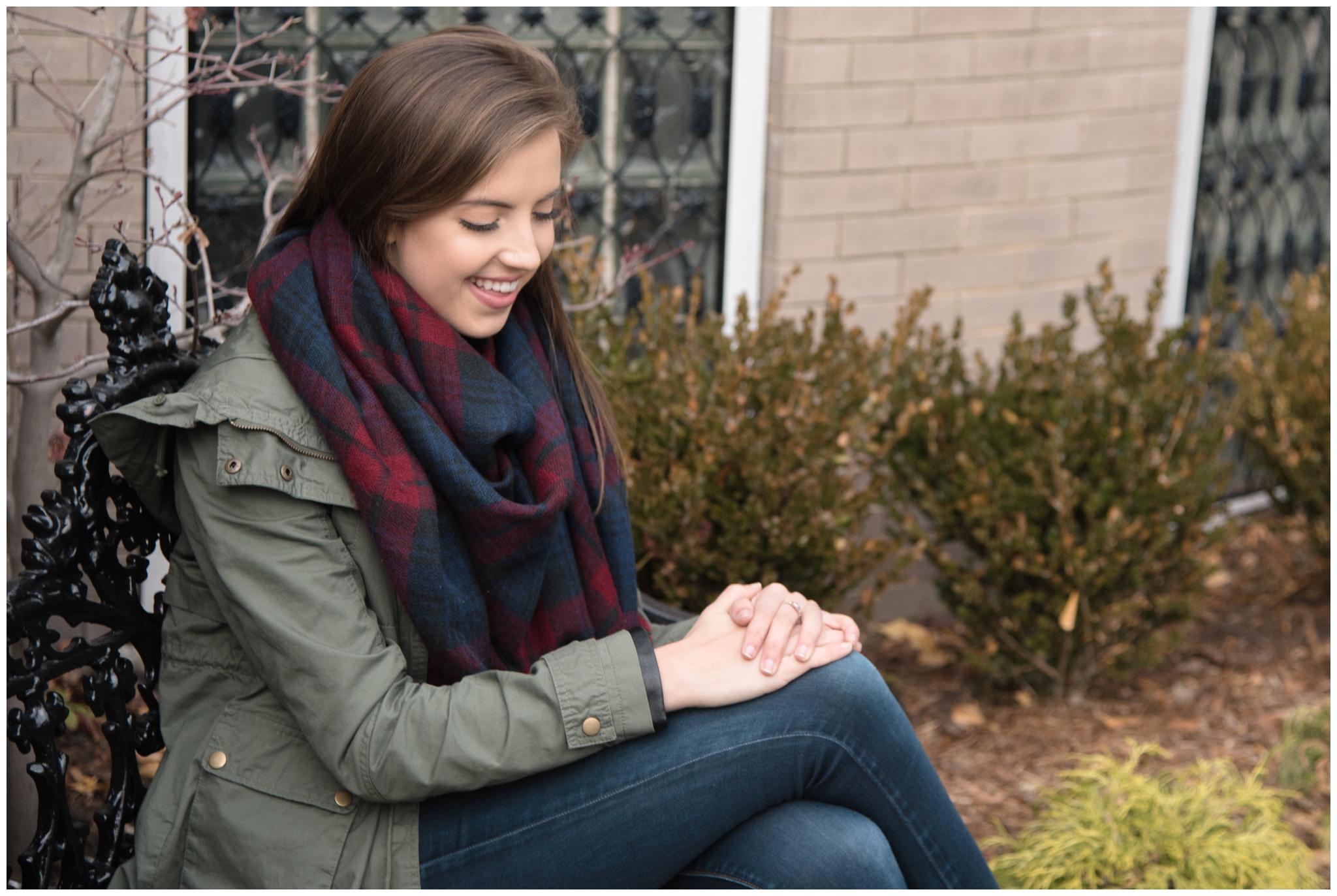 daniel-jackson-studios-amanda-norfolk-virginia-senior-photographer-photography-winter-coffee-scarf-scarves-jackets-fasion-50.jpg