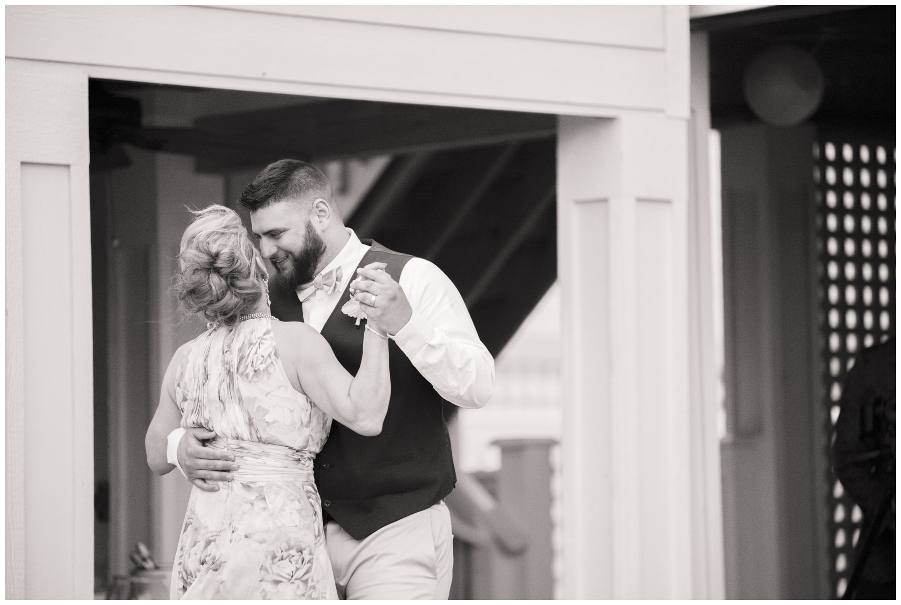 daniel-jackson-studios-virginia-alabama-wedding-engagement-photography-photographer-corolla-north-carolina-beach-spring-summer-pink-windy-0126-May_blogstomp.jpg