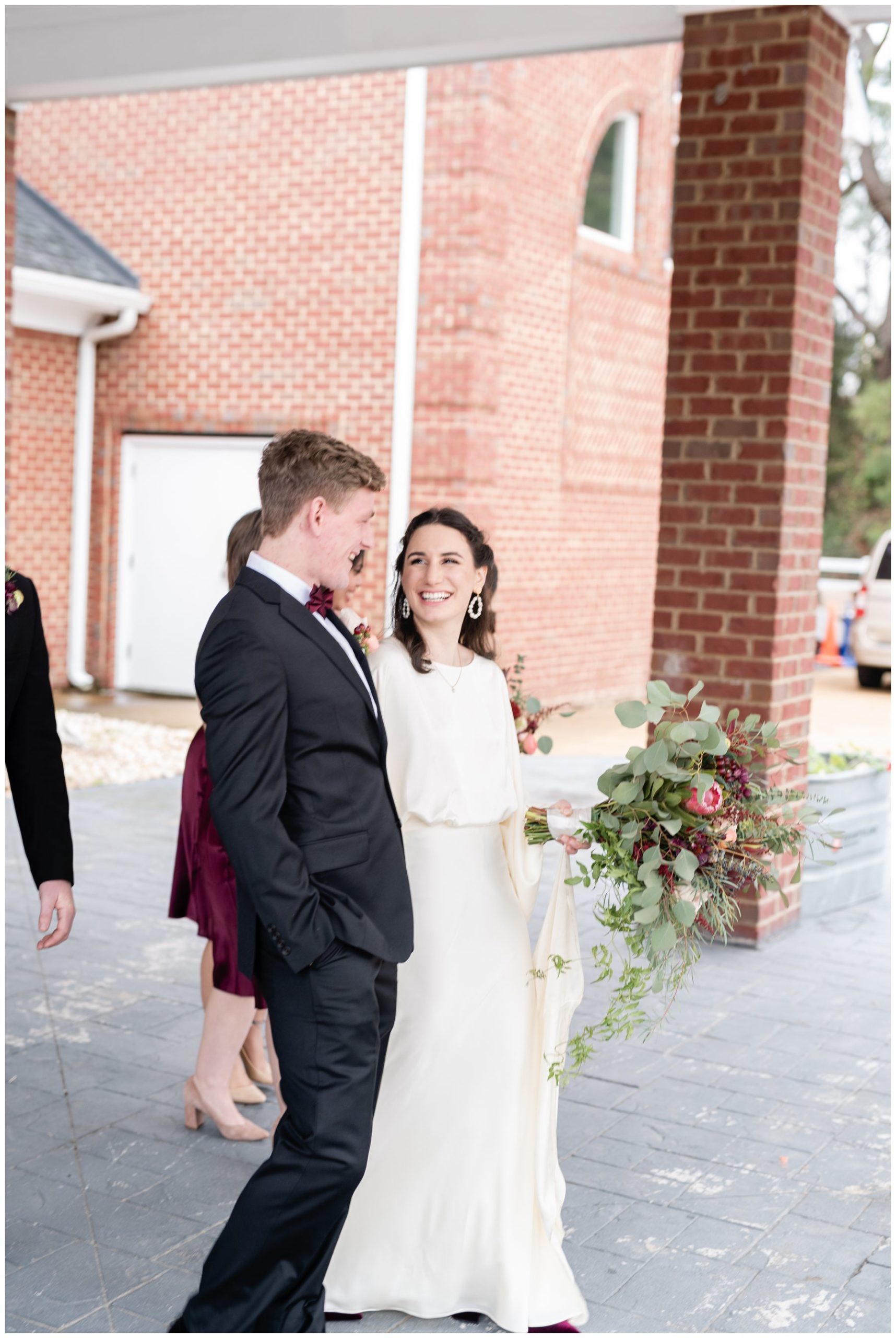 daniel-jackson-studios-chesapeake-virginia-wedding-101_blogstomp.jpg