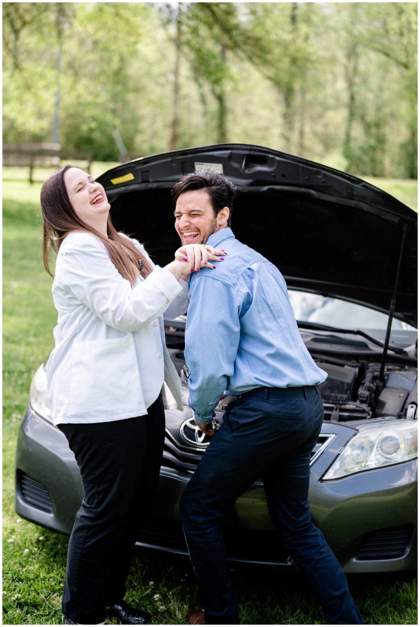 210508_163818-daniel-jackson-studios-engagement-photography-photographer-east-beach-spring_blogstomp.jpg