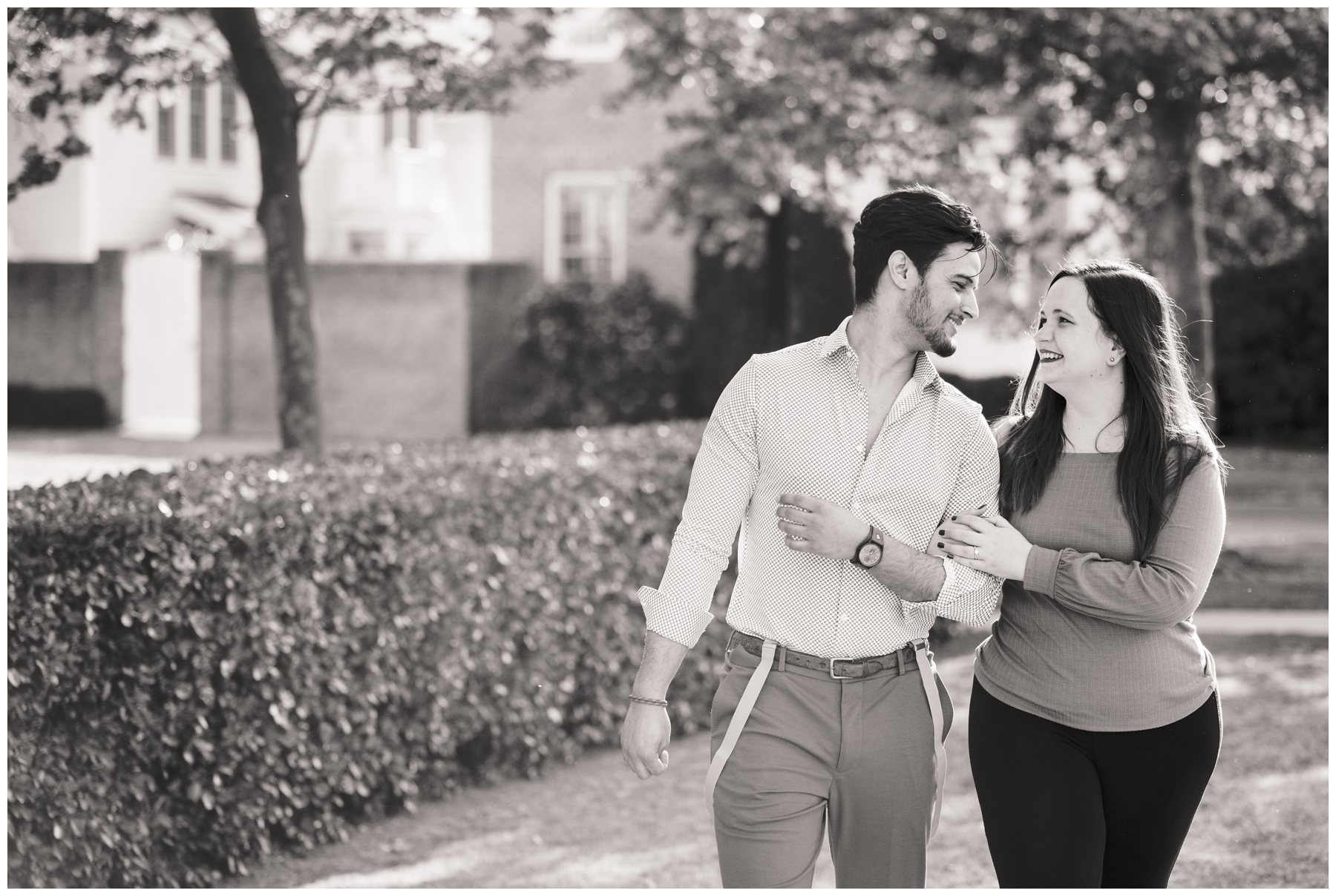 210508_181156-daniel-jackson-studios-engagement-photography-photographer-east-beach-spring_blogstomp.jpg