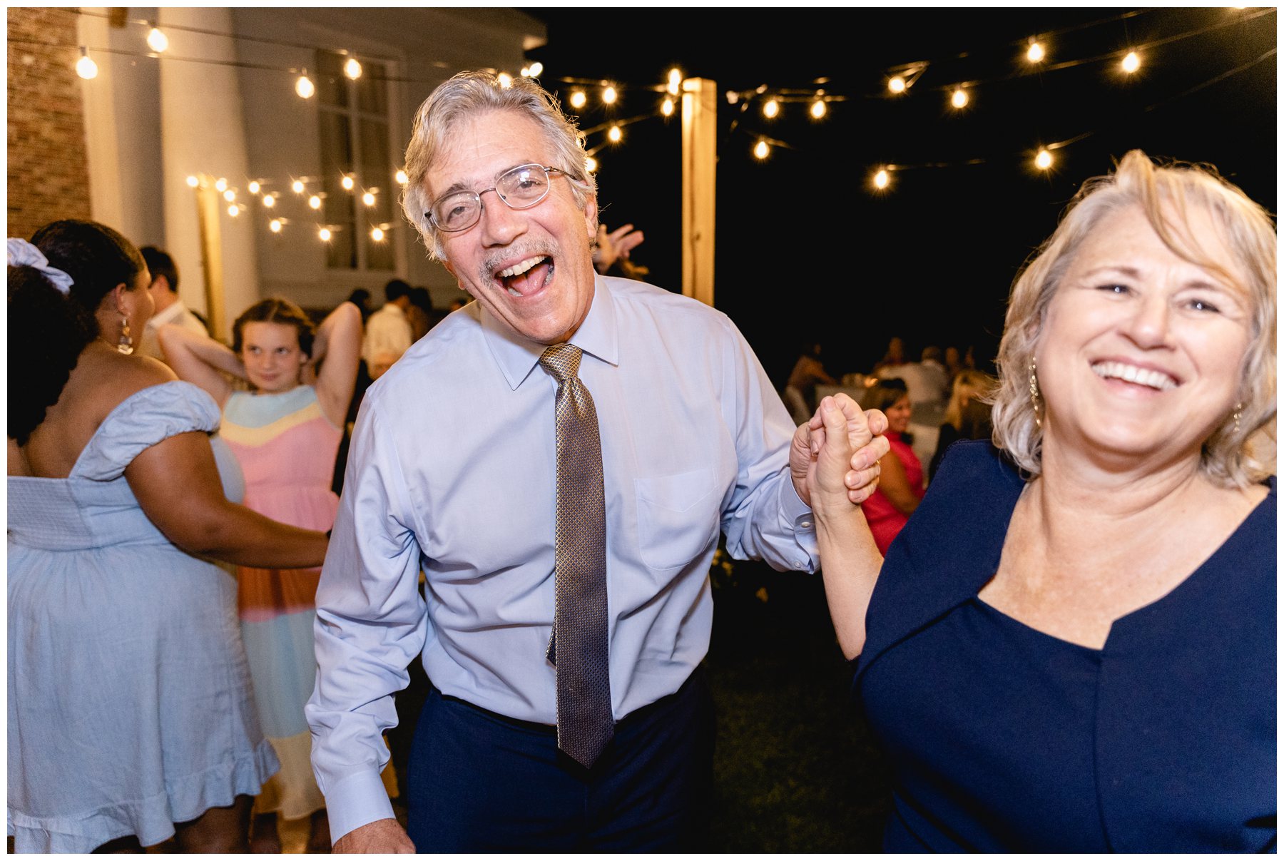 wedding guests dancing In Lowndesboro AL,